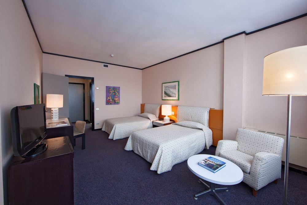 Mercure President 4*